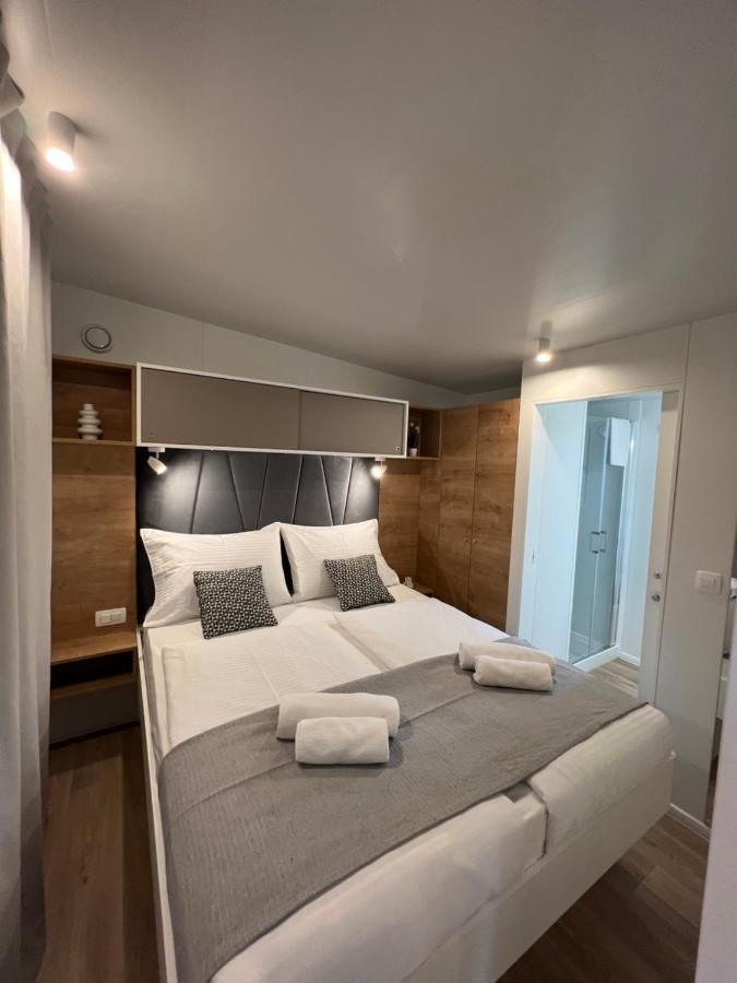 Mobile Homes Malu Biograd Na Moru Exterior photo