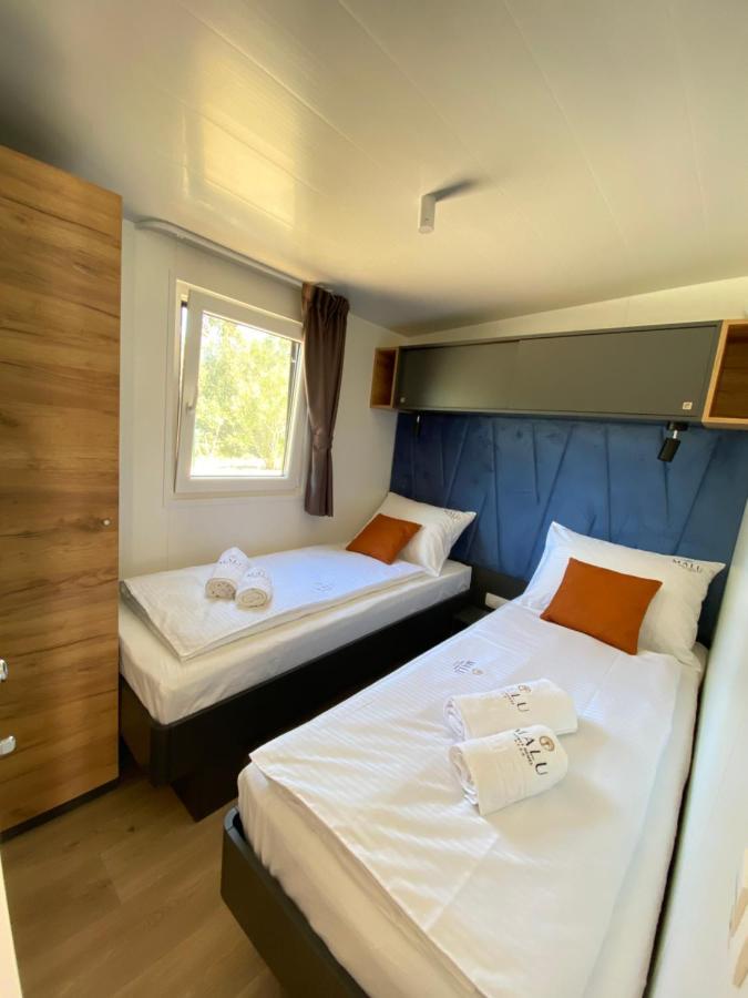 Mobile Homes Malu Biograd Na Moru Exterior photo
